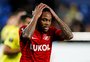 Alvo do Inter, Luiz Adriano é titular na eliminação do Spartak na Liga Europa