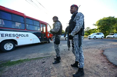  PORTO ALEGRE, RS, BRASIL, 07/12/2018: Força Nacional realiza operação em dois bairros da cidade. (CAMILA DOMINGUES/AGÊNCIA RBS)