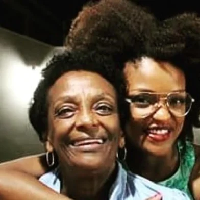 Nayara, big brother, mãe