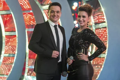 Os Melhores Anos das Nossas Vidas: final do programa com disputa entre as décadas de 80 x 90 (final). Participação da turma do The Voice Brasil: Léo Pain  e Laís Yasmin.*Clique para a coluna Sinal Aberto**