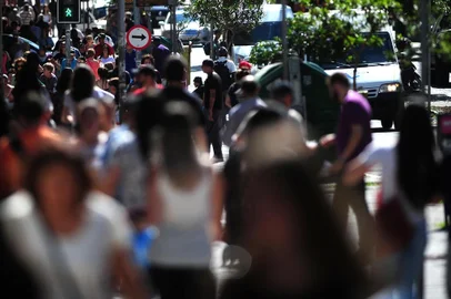  CAXIAS DO SUL, RS, BRASIL, 30/10/2018Movimento no comércio no centro. (Lucas Amorelli/Agência RBS)