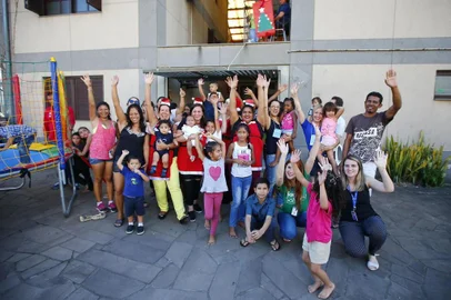  CANOAS, RS, BRASIL, 22-12-2018: Festa de Natal para famílias venezuelanas no Centro Temporário de Acolhimento (CTA) Farroupilha, em Canoas (FOTO FÉLIX ZUCCO/AGÊNCIA RBS, Editoria de Notícias).