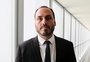 Carlos Bolsonaro deveria ser ignorado, mas é filho do presidente e o 
que escreve precisa ser estudado