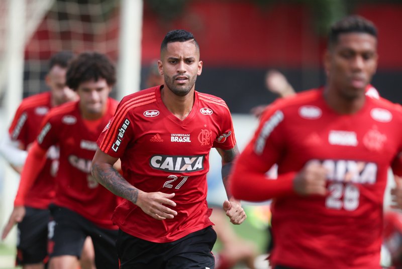 Volante Rômulo do Flamengo