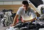 Com ressalvas ao carro elétrico, engenheiro indica qual modelo a gasolina é mais econômico