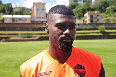  VERANÓPOLIS, RS, RASIL (27/12/2018)Treino do Veranópolis, na foto, lateral esquerdo Iago. (Antonio Valiente/Agência RBS)
