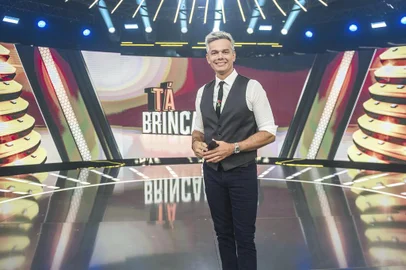 Tá Brincando, novo programa de Otaviano Costa, nas tardes de sábado da Globo.
