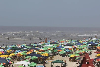  IMBÉ,  RS, BRASIL, 30/12/2018 - Ambiental de Imbé. (FOTOGRAFO: LAURO ALVES / AGENCIA RBS)