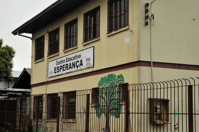  CAXIAS DO SUL, RS, BRASIL. (04/01/2018)O prédio do Centro Educativo Esperança está deteriorado e será reformado neste ano. (Antonio Valiente/Agência RBS)