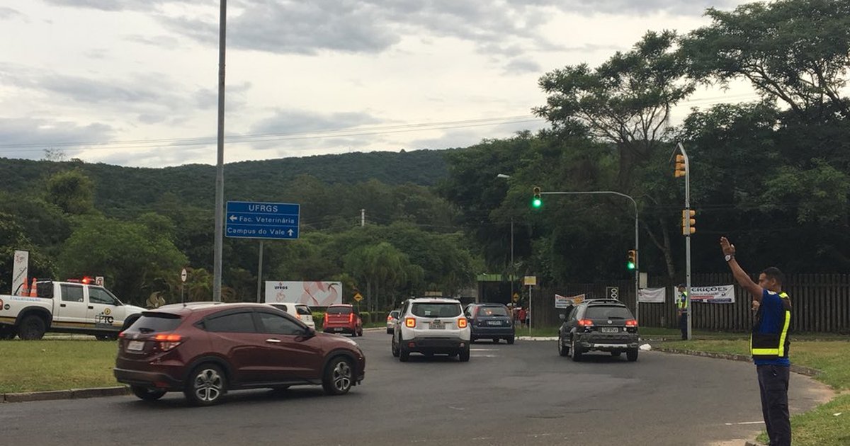 AO VIVO confira como está o trânsito em Porto Alegre e Região Metropolitana; siga GZH AO VIVO confira como está o trânsito em Porto Alegre e Região Metropolitana; siga GZH