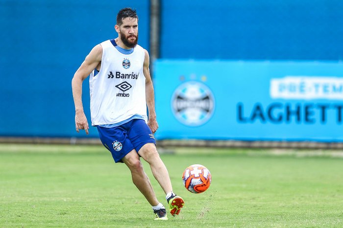 Clube da Bola - Jogar futebol é ter a certeza de um futuro mais