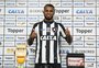 Envolvido em negociação do Inter por Rodrigo Lindoso, Alex Santana é apresentado no Botafogo