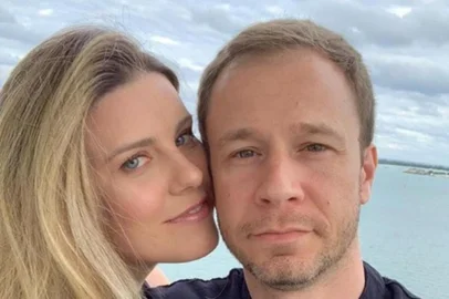 Tiago Leifert e a esposa, Daiana