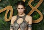 Aos 17 anos, filha de Cindy Crawford é eleita a modelo do ano e semelhança com a mãe impressiona! Veja e compare