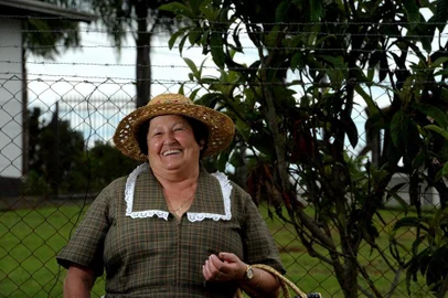  CAXIAS DO SUL, RS, BRASIL, 17/01/2019Dona Maximina Maschio vai desfilar na festa uva. (Lucas Amorelli/Agência RBS)