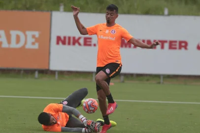  PORTO ALEGRE, RS, BRASIL, 24/01/2019- Treino do Inter que ocorreu nesta manhã. Na foto- Rodrigo Lindoso (FOTOGRAFO: FERNANDO GOMES / AGENCIA RBS)