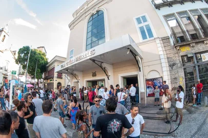 VELÓRIO DE MARCELO YUKA.RJ - VELÓRIO-MARCELO-YUKA - GERAL - Velório do Marcelo Yuka na Sala Cecília Meirelles, no bairro da Lapa, centro do Rio de Janeiro (RJ), neste sábado (19). Marcelo fundou a banda O Rappa, estava com 53 anos. Ele sofreu um AVC no dia 2 de janeiro e estava internado em estado grave. 19/01/2019 - Foto: ALLAN CARVALHO/FUTURA PRESS/FUTURA PRESS/ESTADÃO CONTEÚDOEditoria: GERALLocal: RIO DE JANEIROIndexador: ALLAN CARVALHOFotógrafo: FUTURA PRESS