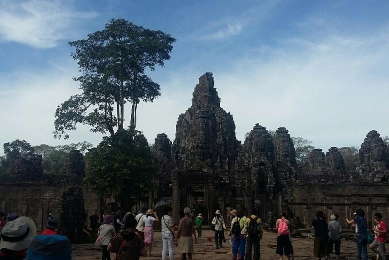 Viagem do leitor Edilton Brasil Hofmann pelo sudeste asiático. Na foto, Angkor Wat.