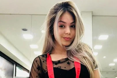 Melody, a cantora mirim