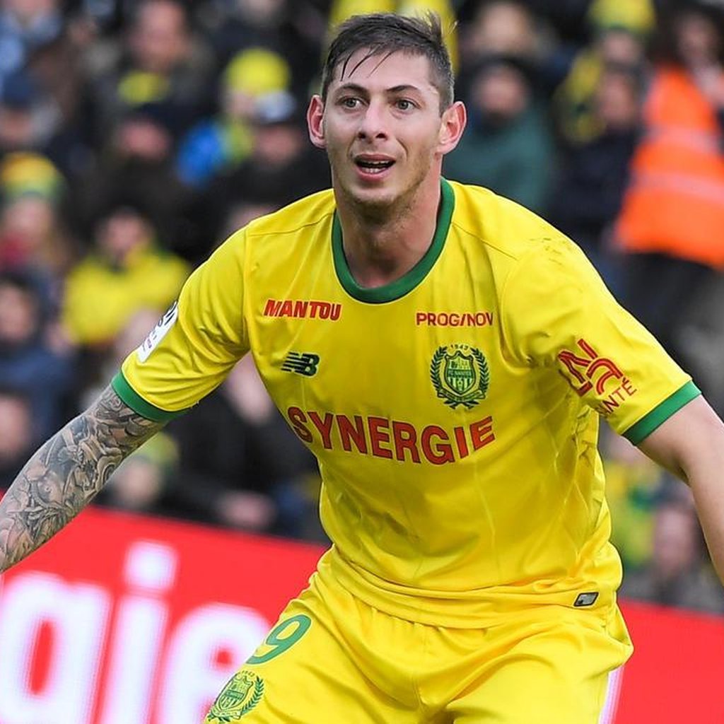 Após confirmação da morte, Nantes aposenta a camisa 9 de Emiliano Sala