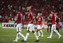 Jogadores do Inter lamentam gols sofridos de bola parada na derrota para o Pelotas