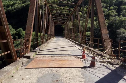 Ponte na ERS-448 entre Nova Roma do Sul e Farroupilha vai passar por obras a partir da próxima quarta-feira