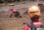 Os bombeiros que vasculham a lama de Brumadinho em busca de vítimas