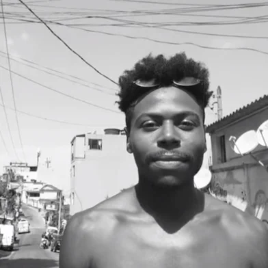 Clipe Minha Alma é recriado em homenagem a Marcelo Yuka