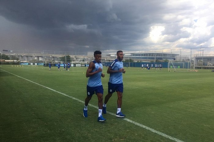 Grêmio tem tarde de reapresentação com trabalhos físicos para os titulares