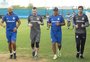 Preparador de goleiros do Grêmio garante: "Paulo Victor larga na frente"