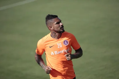  PORTO ALEGRE, RS, BRASIL - 05/02/2019 - Atacante peruano do Inter, Paolo Guerrero treina pela primeira vez no CT Parque Gigante.