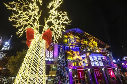  GRAMADO, RS, BRASIL (23/12/2018)Natal Luz de Gramado - Decoracao da Cidade.(Cleiton Thiele/SerraPress)Indexador: CLEITON THIELE
