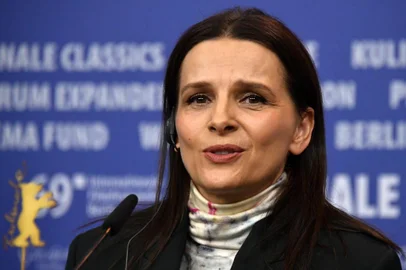 French actress and president of the Berlinale 2019 film festival International Jury, Juliette Binoche speaks during a press conference of the jury on February 7, 2019 in Berlin, on the day of the official opening of the 69th Berlinale film festival. - The Berlin film festival will be running from February 7 to 17, 2019. Nearly 400 movies from around the world will be presented, with 17 vying for the prestigious Golden Bear top prize. (Photo by John MACDOUGALL / AFP)
