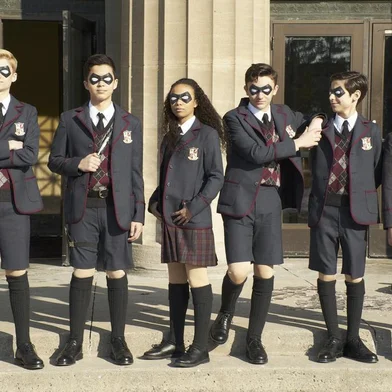 Cena da série The Umbrella Academy, adaptação em quadrinhos da Netflix