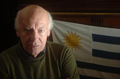  Eduardo galeano, escritor uruguaio.