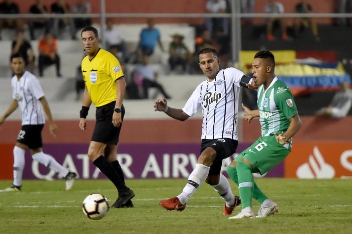 Por vaga em grupo do Grêmio, Libertad vence Atlético Nacional em jogo de ida