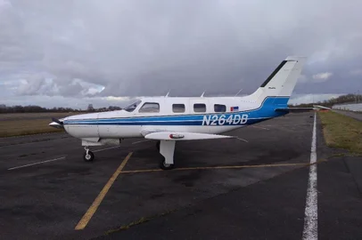  A handout photograph released by the UK Air Accidents Investigation Branch (AAIB) on February 25, 2019 shows on the tarmac in Nantes, France, the Piper Malibu aircraft, N264DB, that crashed in the English Channel carrying footballer Emiliano Sala and pilot David Ibbotson en route to Cardiff in south Wales. - The plane carrying footballer Emiliano Sala that crashed in the Channel last month did not have a commercial licence, British investigators said Monday. But the Air Accidents Investigation Branch said the journey would have been allowed as a private flight in which costs are shared between pilot and passenger.  Pilot David Ibbotson was flying Sala to his new Premier League club Cardiff City from his previous side in Nantes in France on January 21 when the accident happened. (Photo by HO / AAIB / AFP) / RESTRICTED TO EDITORIAL USE - MANDATORY CREDIT AFP PHOTO / AAIB  - NO MARKETING NO ADVERTISING CAMPAIGNS - DISTRIBUTED AS A SERVICE TO CLIENTSEditoria: SPOLocal: NantesIndexador: HOSecao: soccerFonte: AAIBFotógrafo: STR
