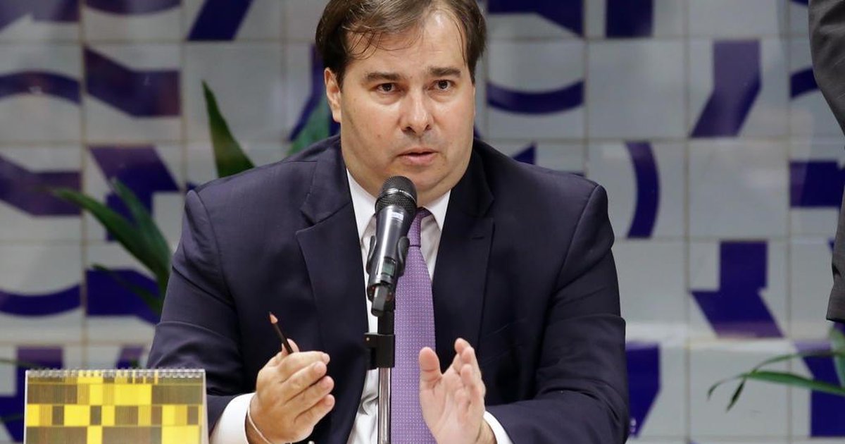 Resultado de imagem para Discurso antipolÃ­tica de Bolsonaro emperra aprovaÃ§Ã£o da reforma, diz Maia