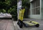 Trânsito e calçadas irregulares são algumas das causas de acidentes com patinetes elétricas em Porto Alegre