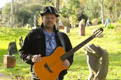 Pietro Ferretti lança DVD com músicas autorais na Festa da Uva