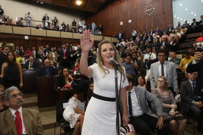 Fran Somensi (PRB) assume como deputada estadual. 