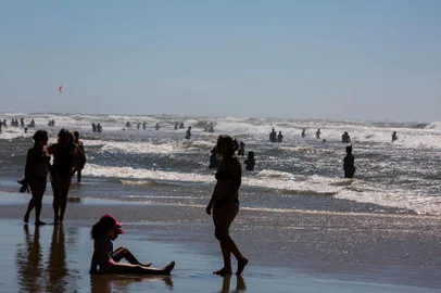  CAPÃO DA CANOA, RS- BRASIL 04/03/2019 - Ambiental de praia.  (Foto: Andréa Graiz/Agência RBS)Indexador: Andrea Graiz