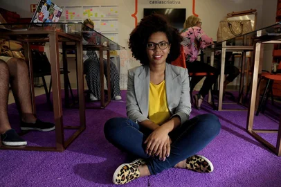  CAXIAS DO SUL, RS, BRASIL, 06/03/2019Pauta para o dia da mulher. Gabriela Oliveira, sócia da escola Criativa. (lucas Amorelli/Agência RBS)