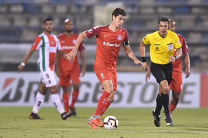 Rodrigo Dourado na partida entre Inter e Palestino, pela Libertadores