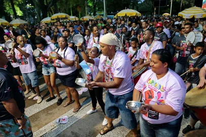  PORTO ALEGRE-RS- BRASIL- 09/03/2019- Os blocos Maria do Bairro e o Areal da Baronesa do Futuro,  partem da Praça Garibaldi e desfilam pelas ruas do bairro,  na região central da Capital. FOTO FERNANDO GOMES/ZERO HORA.
