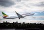 Avião com 157 pessoas cai minutos após decolagem na Etiópia