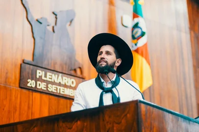Deputado Gaúcho da Geral (Juliano Franczak )