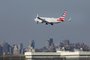 Boeing 737 MAX 8 Planes Face Renewed Scrutiny After Second Crash In 5 MonthsNEW YORK, NY - MARCH 11: An American Airlines Boeing 737 Max 8, on a flight from Miami to New York City, comes in for landing at LaGuardia Airport on Monday morning, March 11, 2019 in the Queens borough of New York City. Boeing's stock dropped more than 12 percent at the open on Monday, a day after a second deadly crash involving the Boeing 737 Max 8, the newest version of its most popular jetliner.  Drew Angerer/Getty Images/AFPEditoria: HUMLocal: New YorkIndexador: Drew AngererSecao: TransportFonte: GETTY IMAGES NORTH AMERICAFotógrafo: STF