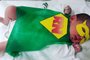 Bebês vestidos de super-heróis. Ação do Hospital Maternidade de Jaraguá do Sul para incentivar doação de leite materno