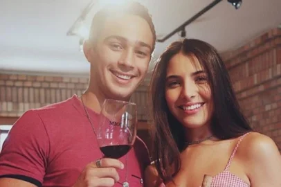 O Elenco de Malhação: Vidas Brasileiras esteve na vinícola Miolo, em Bento Gonçalves, para uma visita ao local após gravar cenas da novelinha no local. Na foto, Andre Luiz Frambach (Márcio) e Rayssa Bratillieri (Pérola).